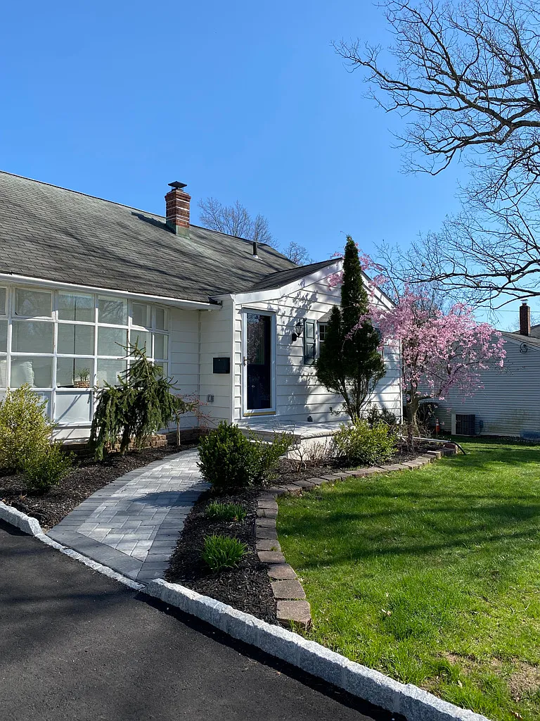 4 bed, 2007 sqft, $5,100 — Photo 2