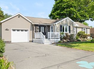 67 Robak Dr, Chicopee, MA 01020