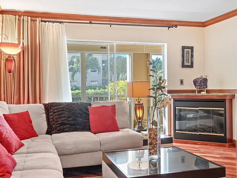950 Ponce De Leon Rd #109 — Photo 5