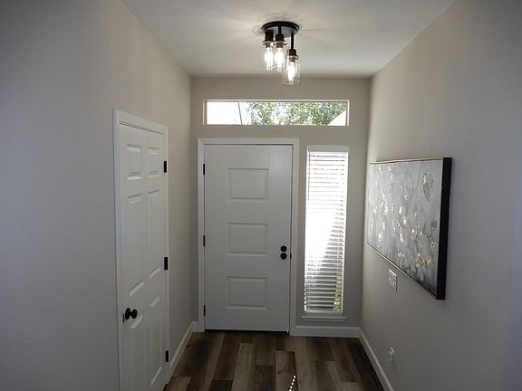 4th image of 3503 Slopeview Dr