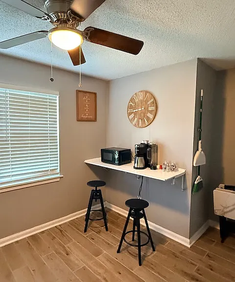 924 Reverend Abraham Woods Jr Blvd #4-JR — Photo 4
