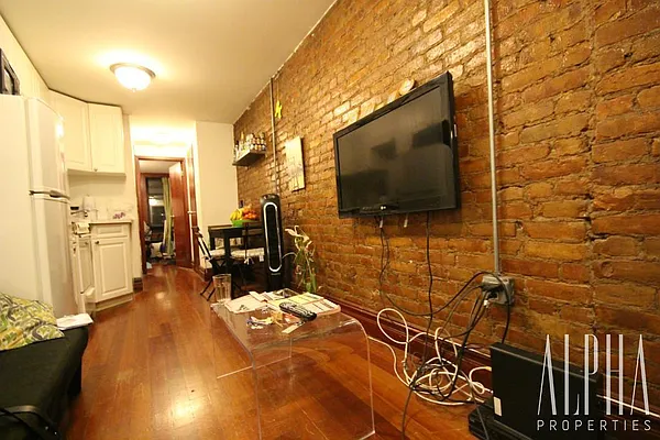 Rented by Alpha Properties NYC I LLC | media 29