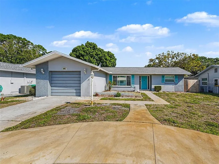 2561 Blackwood Cir — Photo 2