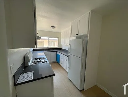 4018 Palmwood Dr #3 — Photo 2