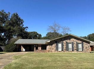 5 Spanish Ct, Natchez, MS 39120