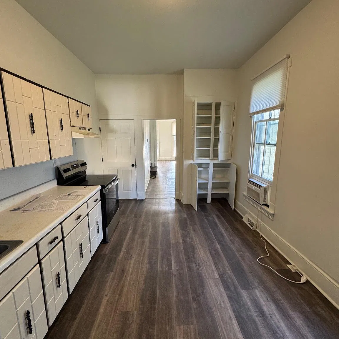 2 bed, 2.0 bath, 2248 sqft, $1,500 — Photo 2