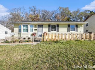 2428 Newstead Ave SW, Wyoming, MI 49509