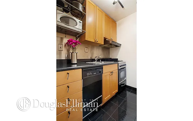 Rented by Douglas Elliman | media 9