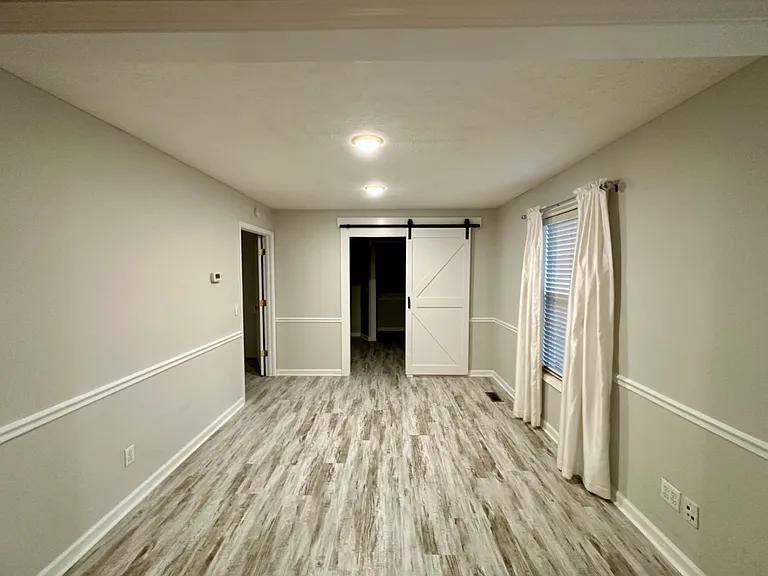 721 N Dixie Ave #B — Photo 3