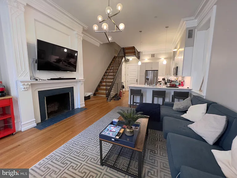 2126 Locust St #1R — Photo 14