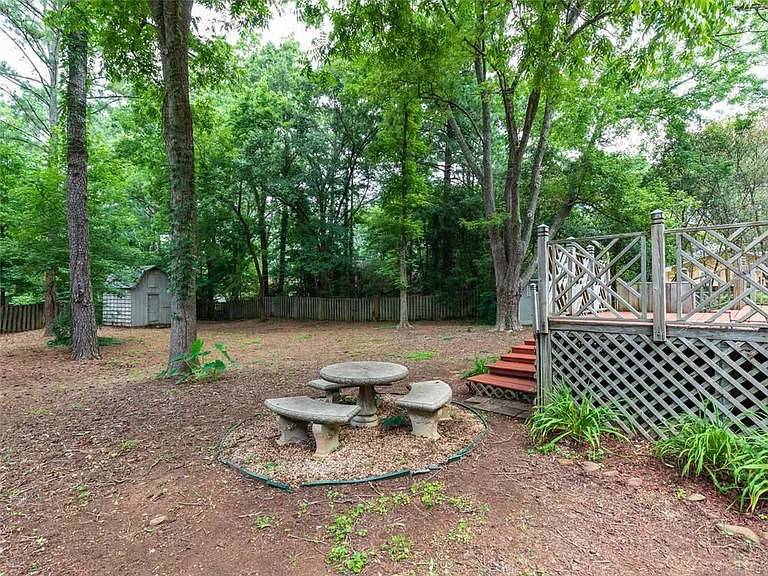 1110 Grimes Bridge Rd — Photo 30
