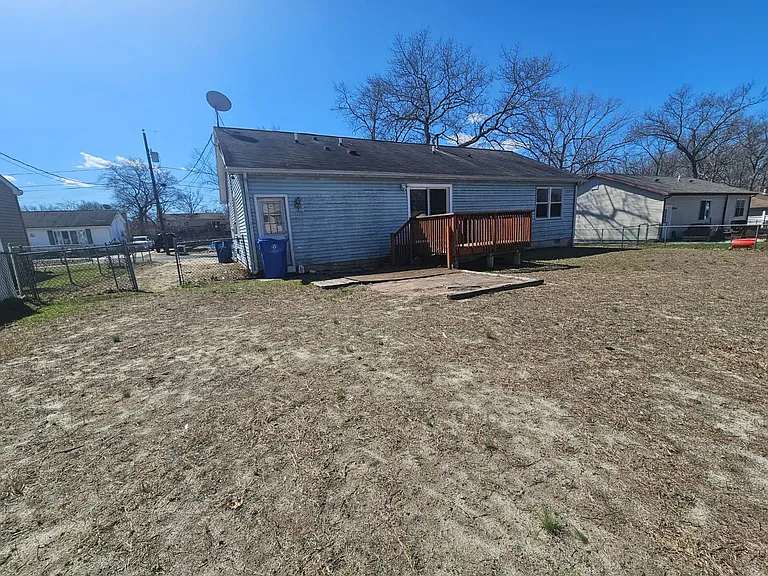 336 Park St — Photo 16