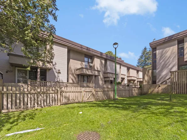 13756 Central Ave #72, Surrey, BC V3T 1R9