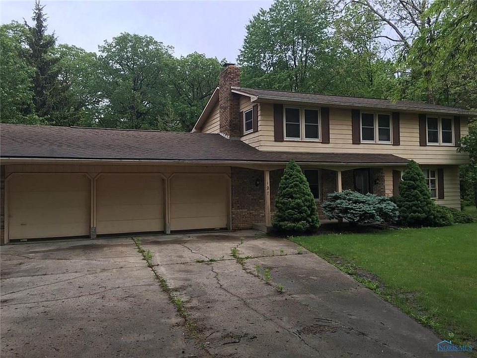 1st image of 127 Oak Meadows Dr