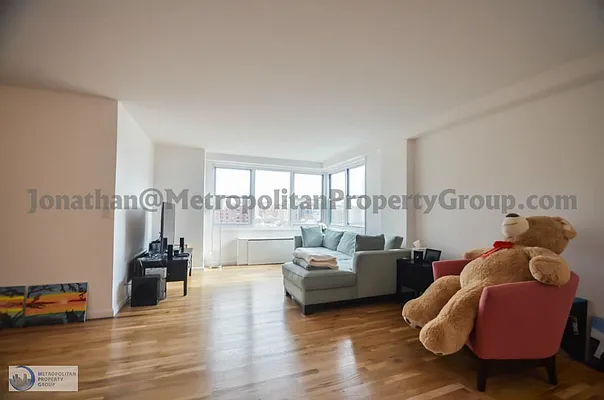 Rented by Metropolitan Property Group | media 12