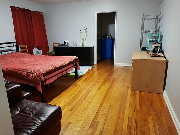 5th image of 3616 Bell Blvd APT 7C