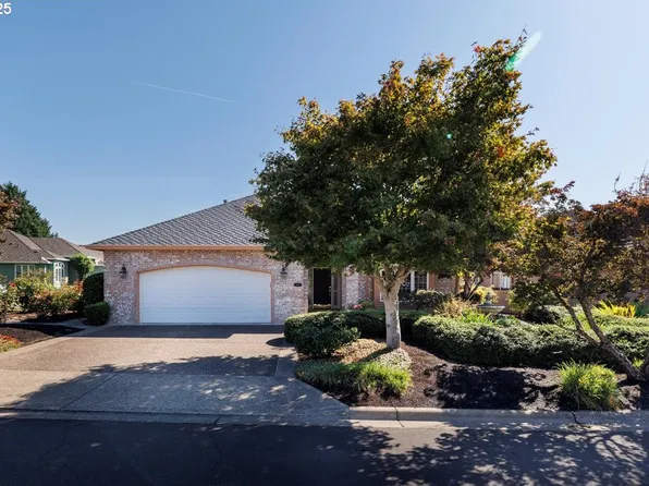 3982 NW Fallcreek Pl, Portland, OR 97229