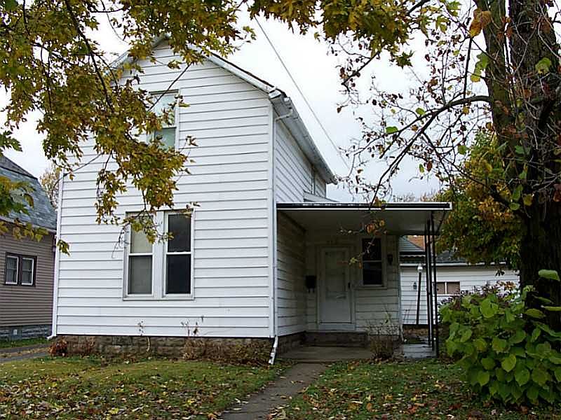 2nd image of 915 E Vine St