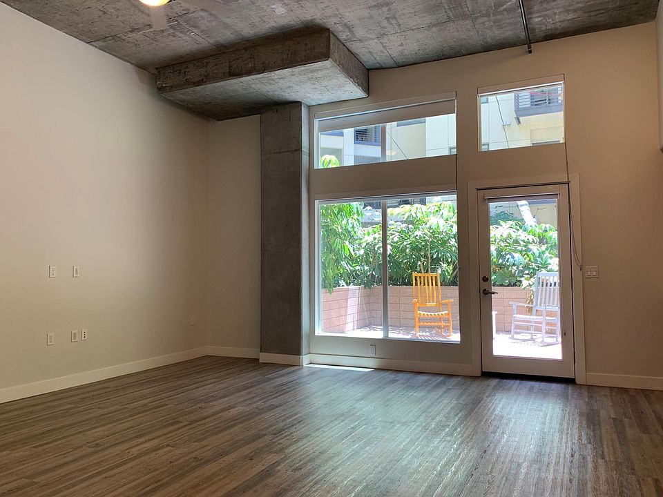 1st image of 452 10th Ave #309