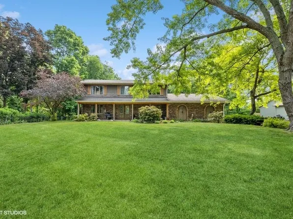 4423 Terra Ln, Saint Joseph, MI 49085