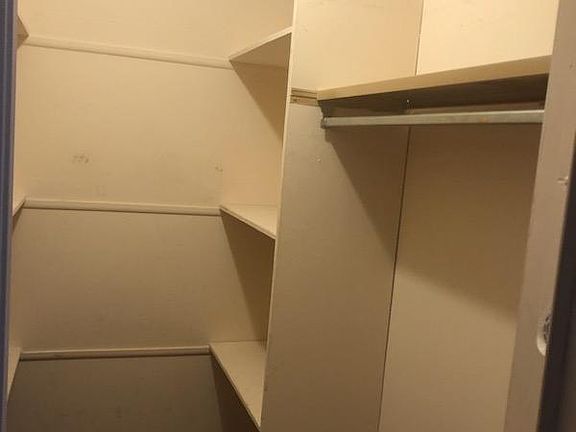 3rd image of 3912 Minnehaha Ave APT 9