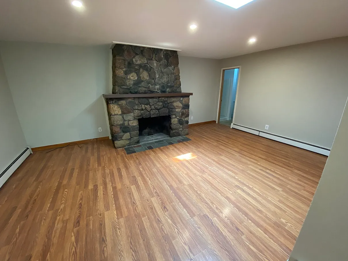 12640 Grand River Rd — Photo 2