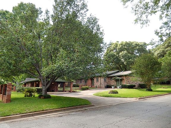 5th image of 1218 E Neches St