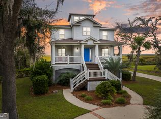 80 Maiden Creek Dr, Waverly, GA 31565