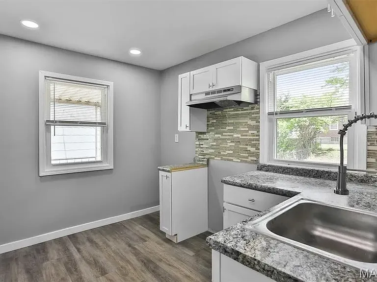 2057 Coleridge Dr — Photo 20