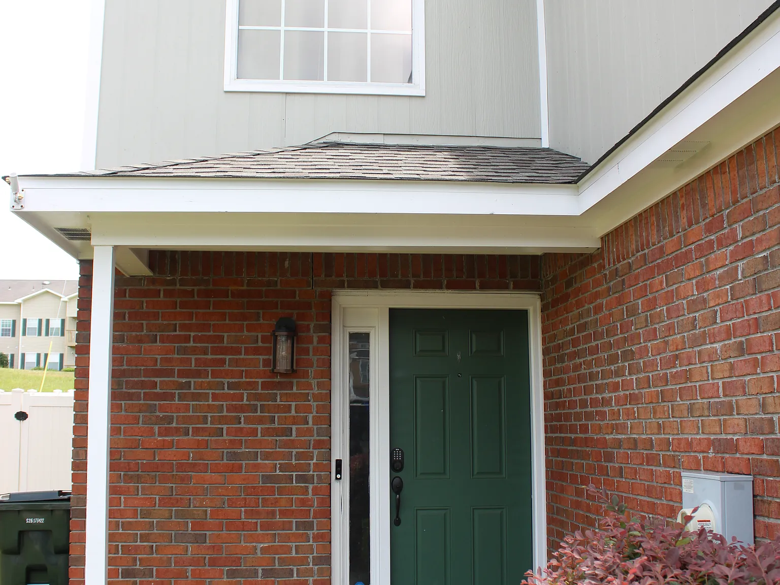 120 N Springview Dr — Photo 3