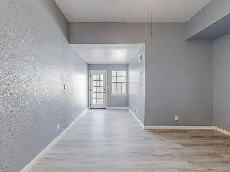5228 Saratoga Ct NW — Photo 9