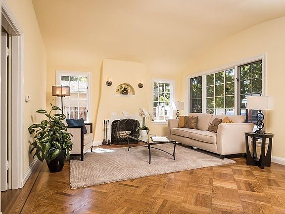 5th image of 305 Sequoia Ave