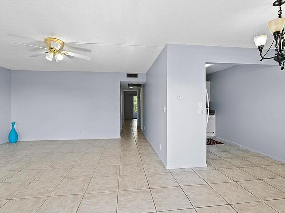 4th image of 1251 SW 134th Way #413A
