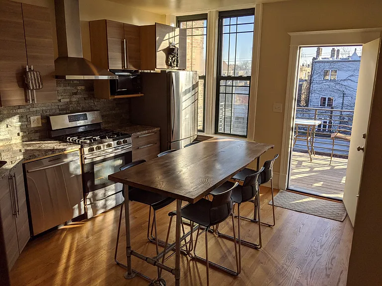 2533 W Cortez St #3 — Photo 9