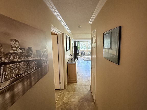 4th image of 511 Hahaione St