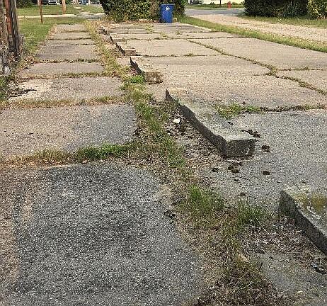 4th image of 111 Orton St