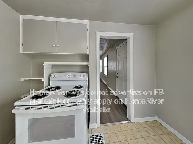 2329 W Sanson Ave — Photo 6
