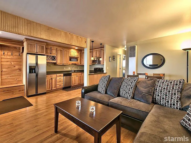 771 N Bowl Ln APT D photo 1