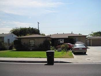 2nd image of 242 E Riggin St