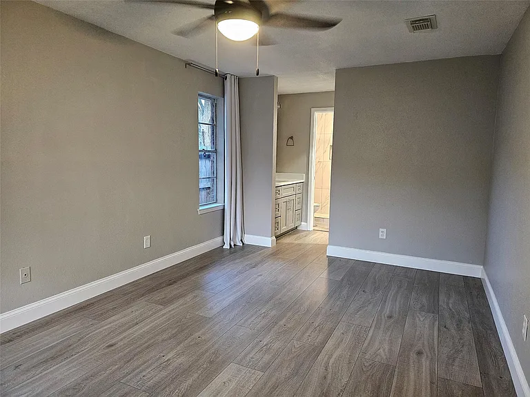22530 John Rolfe Ln — Photo 10