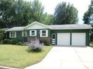 612 12th Ave SE, Waseca, MN 56093