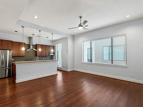 5th image of 1815 Radcliffe St