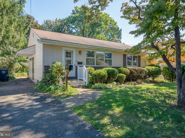 345 Hawthorne Dr, Lancaster, PA 17603
