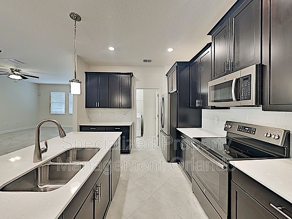 5th image of 10216 Lovegrass Ln