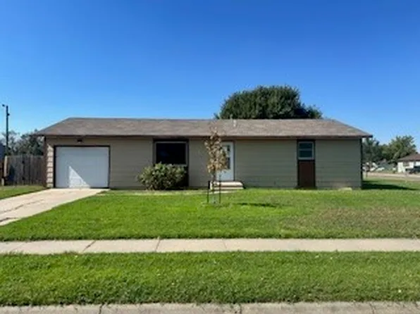 1325 Conkling Ave, Garden City, KS 67846