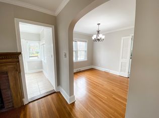 4221 Henderson Rd, Greensboro, NC 27410