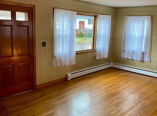 15 Palmer St, Dartmouth, MA 02748