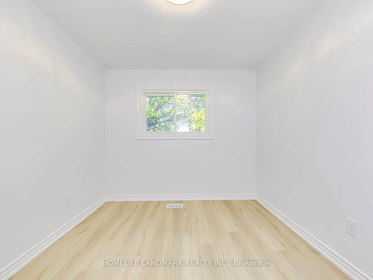 146 Manning Ave — Photo 18