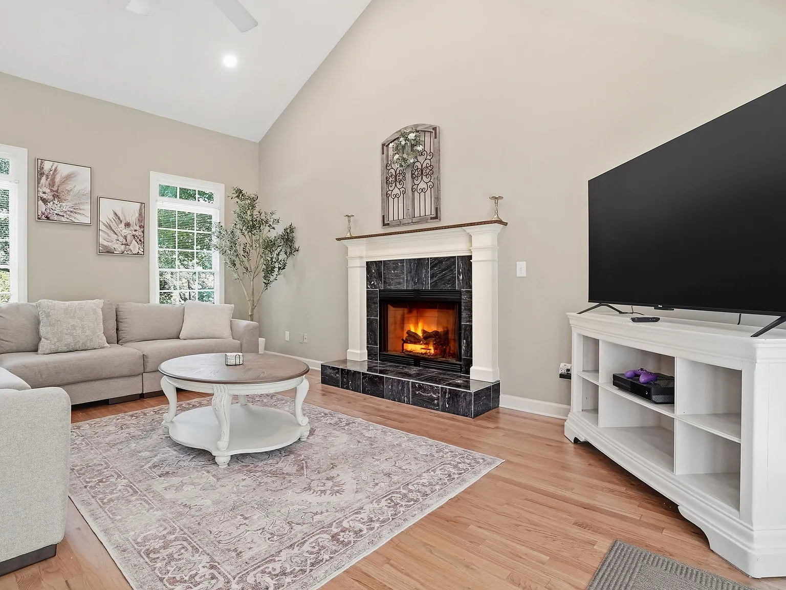 4 bed, $8,280 — Photo 3
