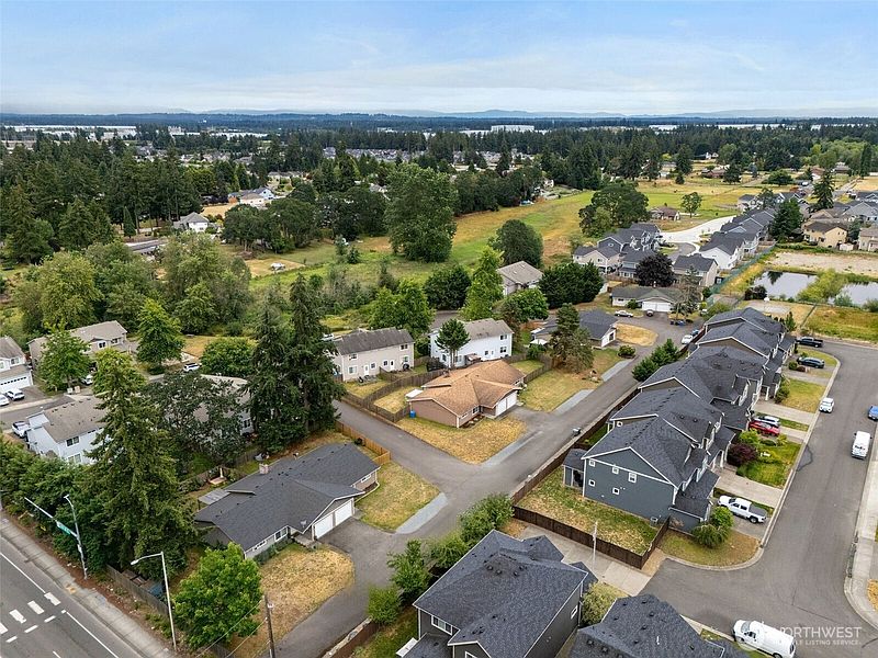 2nd image of 17620 17622 30th Avenue Ct E